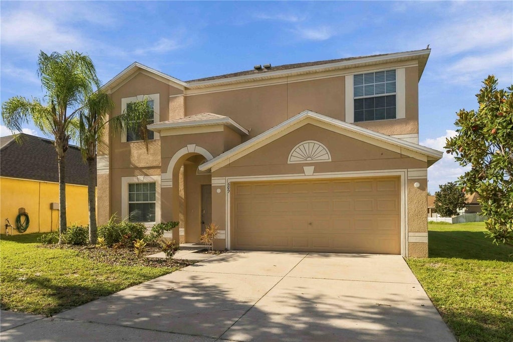 Photo of 609 Tanana Fall Drive, Ruskin, FL 33570 (MLS # TB8550270)