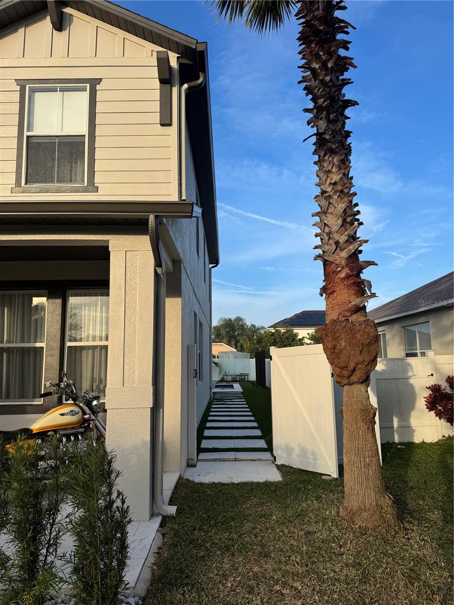 526 FIRST CAPE CORAL DRIVE