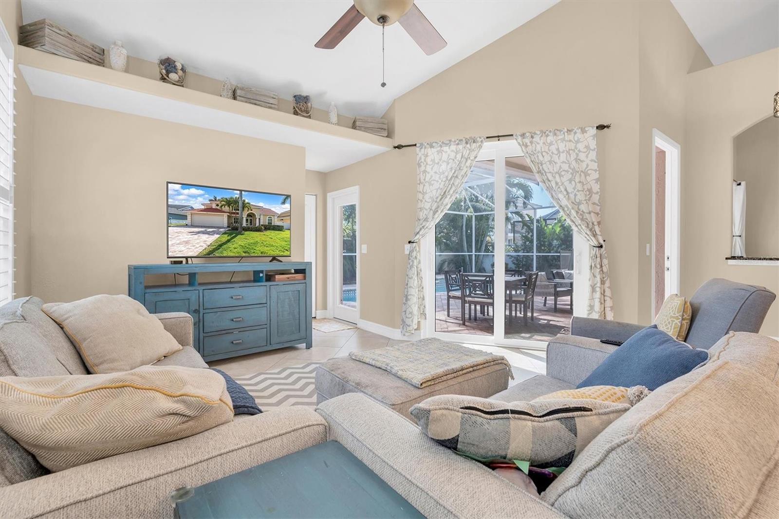 TIERRA VERDE LANDMARK - Residential