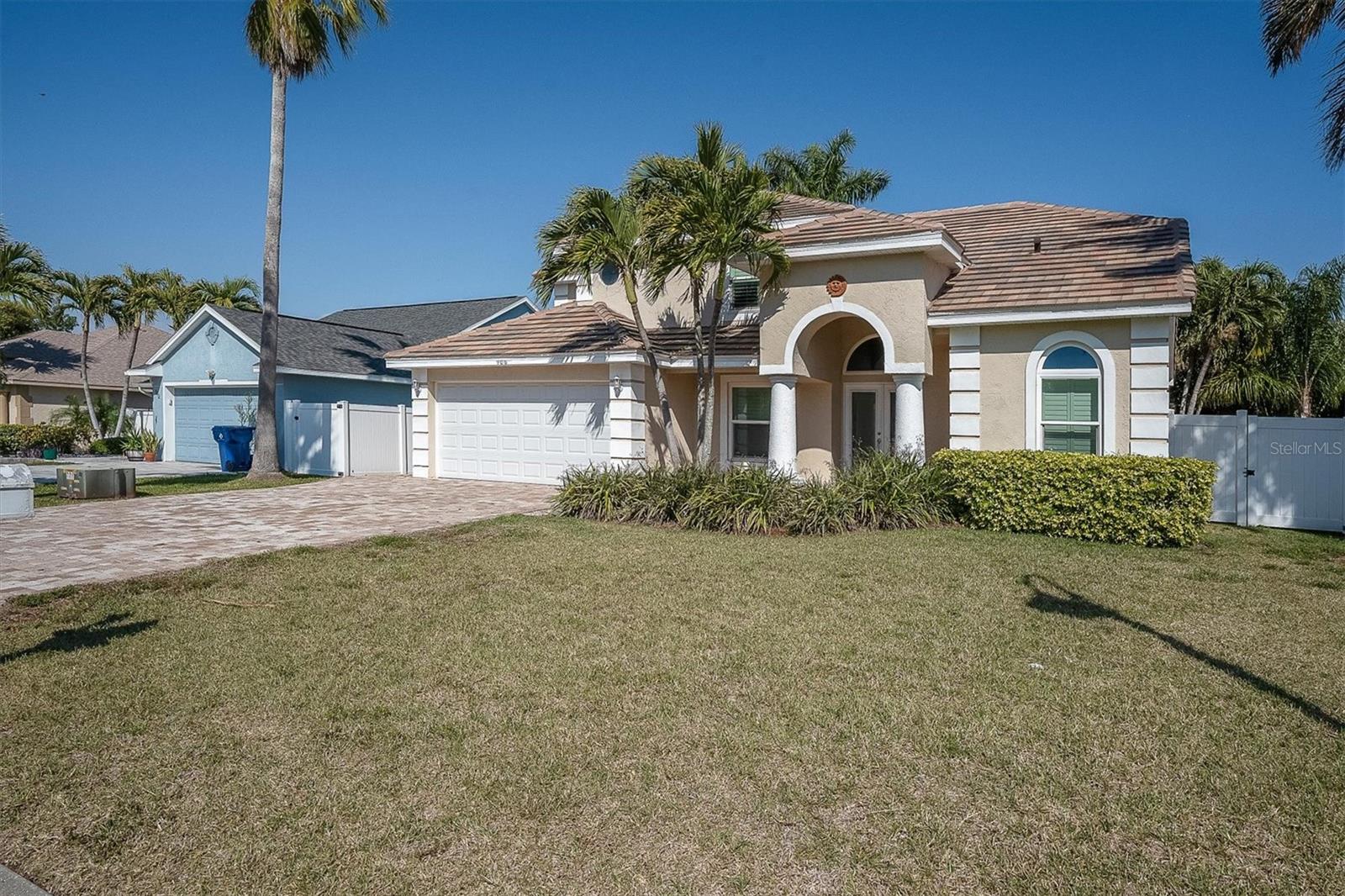 TIERRA VERDE LANDMARK - Residential