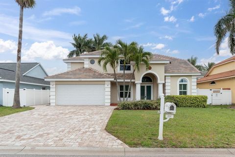 906 LANDMARK CIRCLE S TIERRA VERDE FL 33715