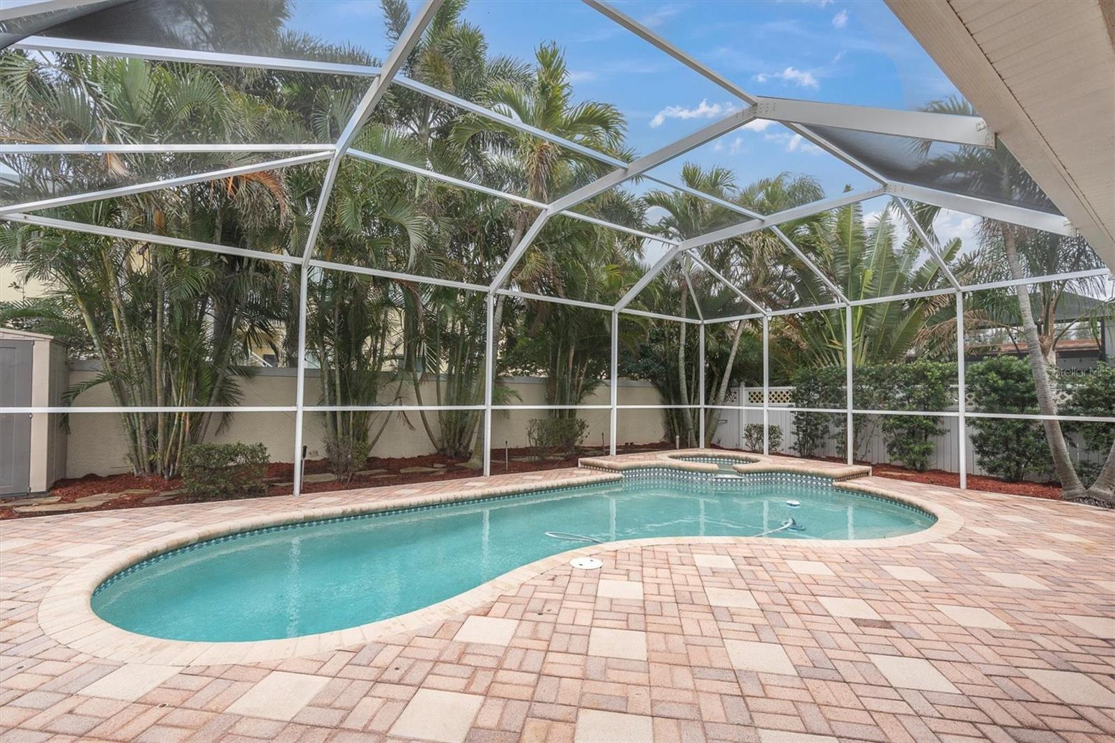 TIERRA VERDE LANDMARK - Residential
