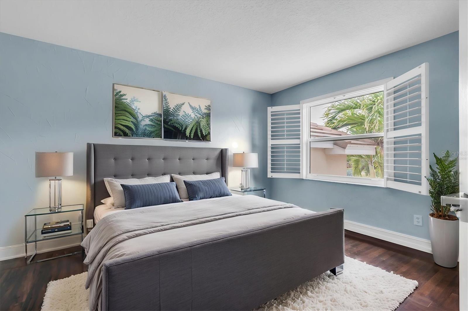 TIERRA VERDE LANDMARK - Residential