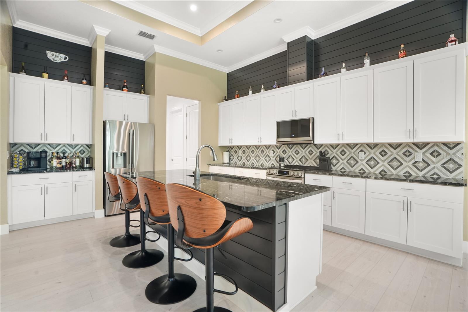 ROYAL HIGHLANDS - Residential