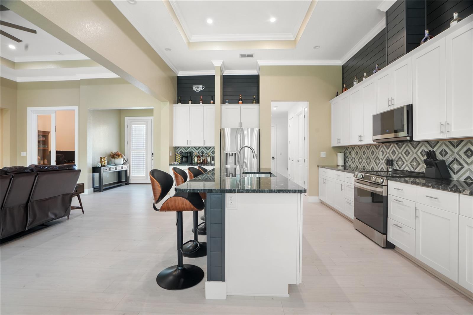 ROYAL HIGHLANDS - Residential