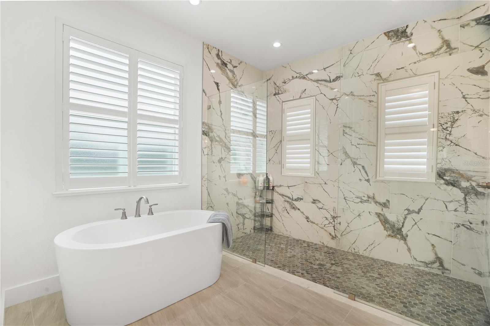 ROYAL HIGHLANDS - Residential