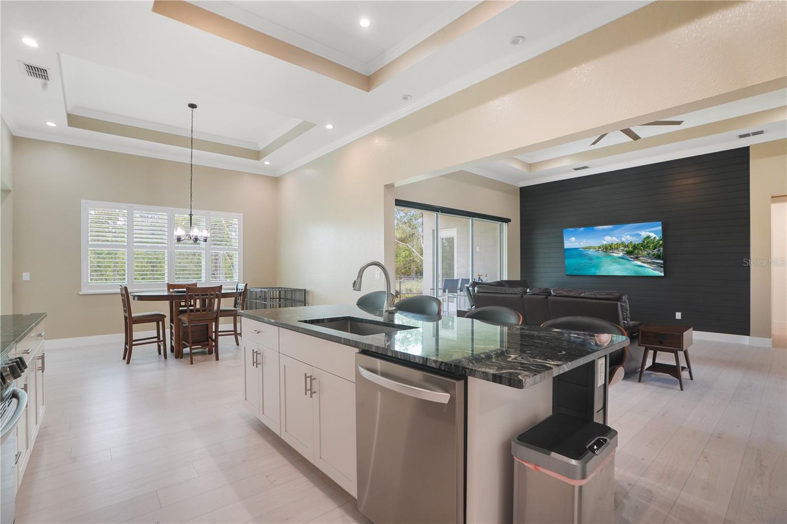 ROYAL HIGHLANDS - Residential