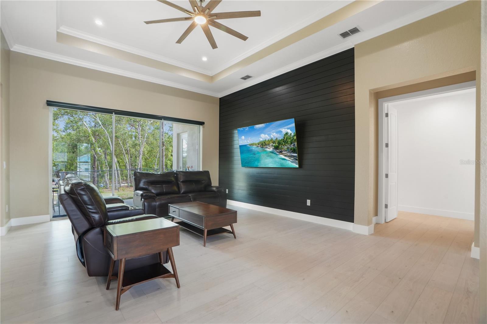 ROYAL HIGHLANDS - Residential