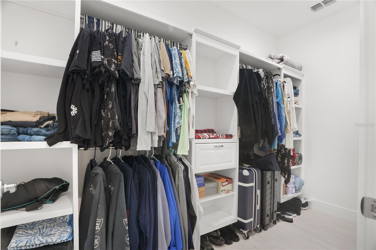 ROYAL HIGHLANDS - Residential