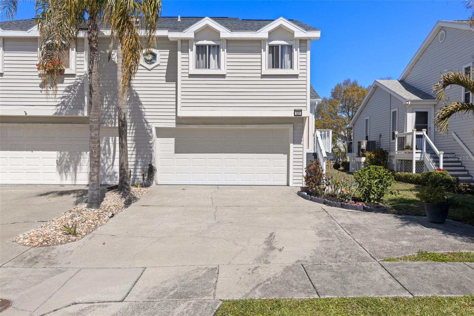 525 OCEANVIEW AVENUE