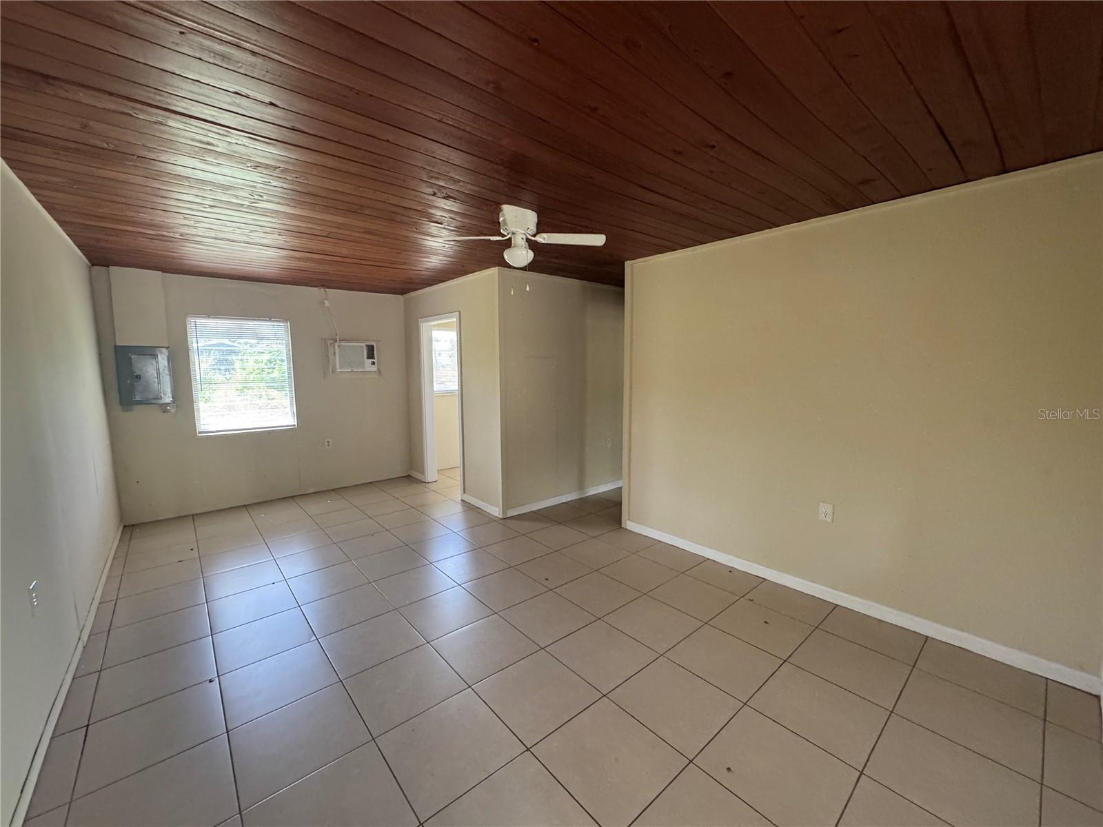 0054 - ENGLEWOOD PLAT OF - Residential Lease