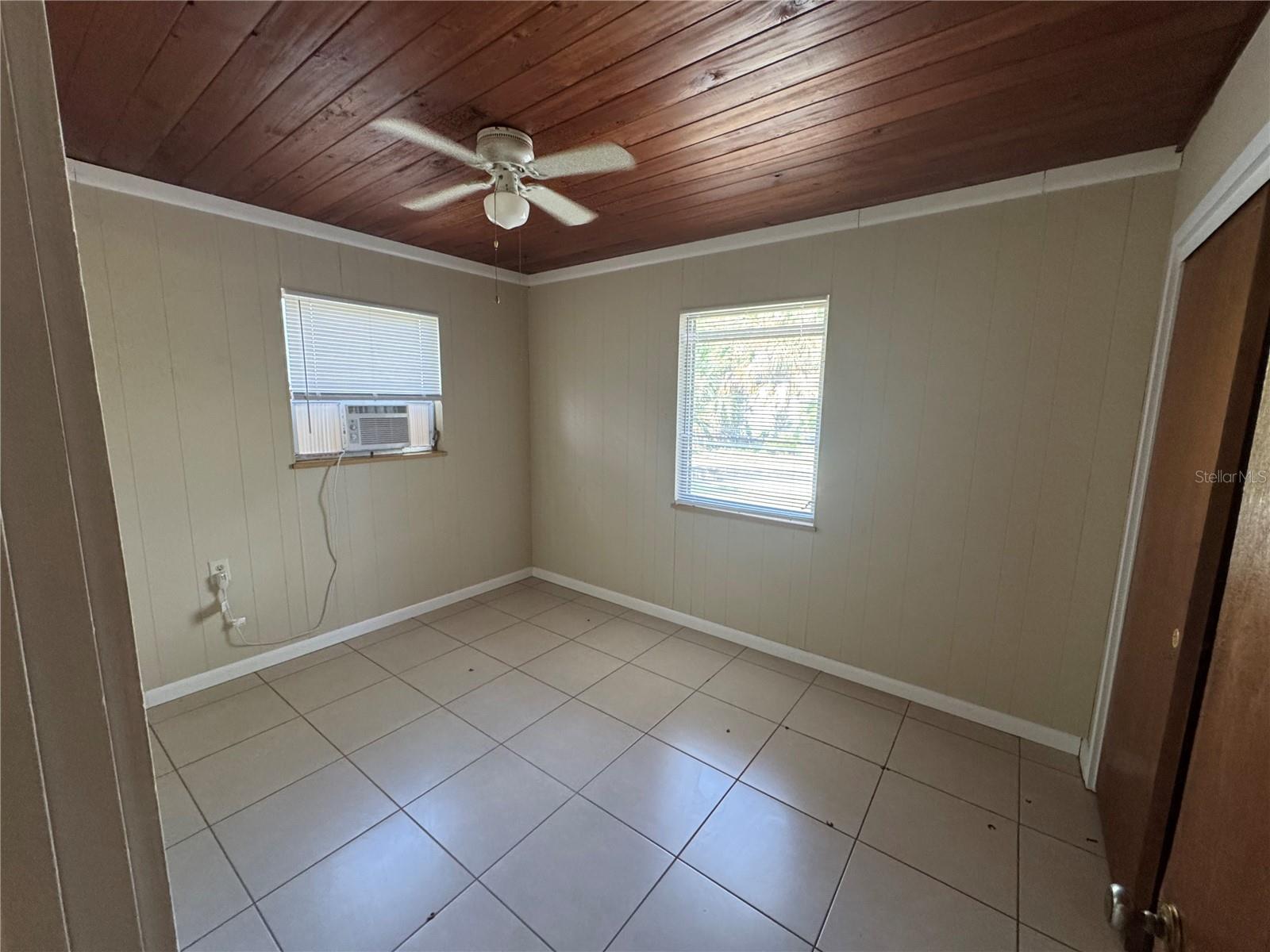 0054 - ENGLEWOOD PLAT OF - Residential Lease