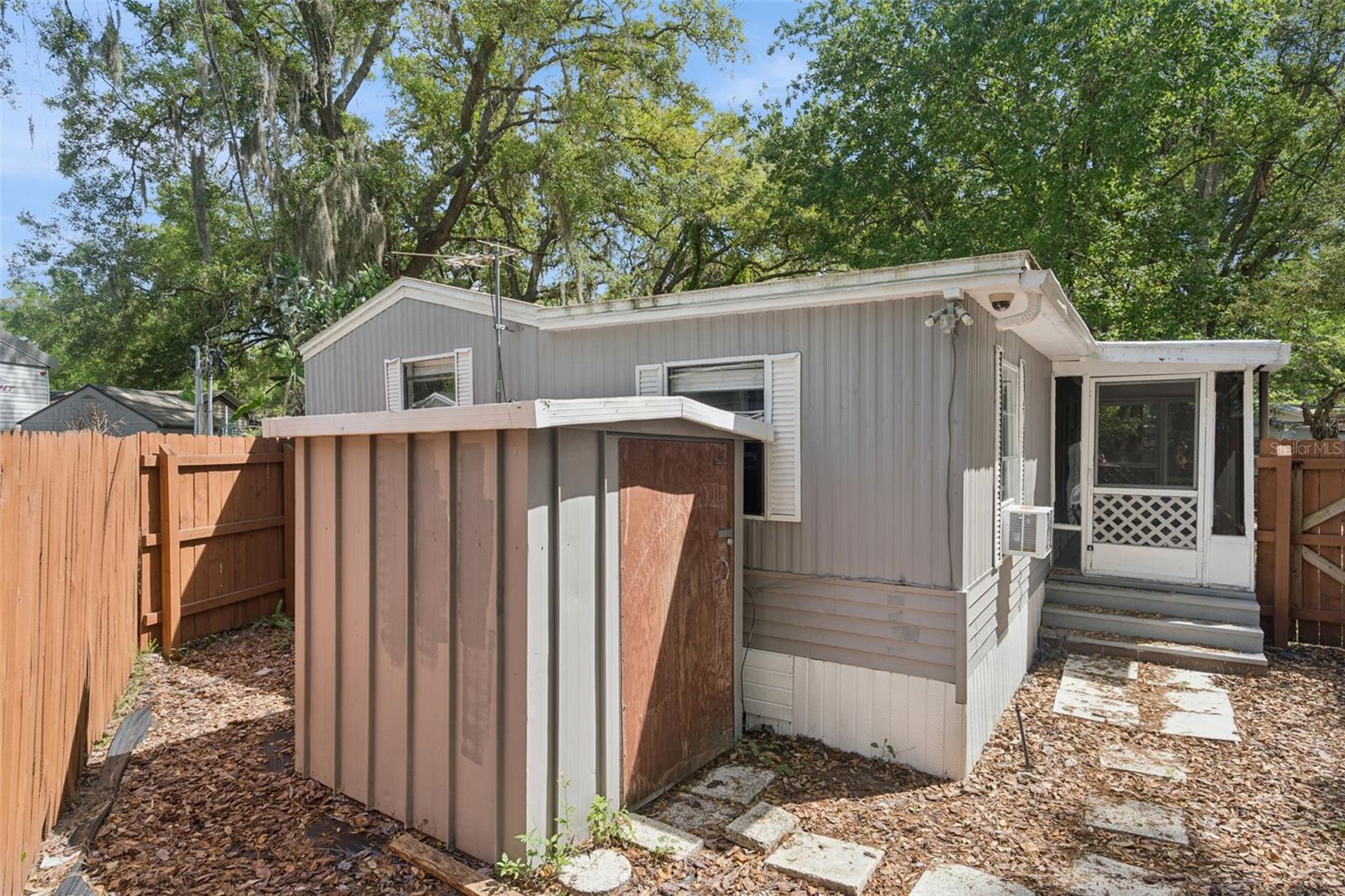 YOGI BEARS JELLYSTONE PARK CONDO - Residential Lease