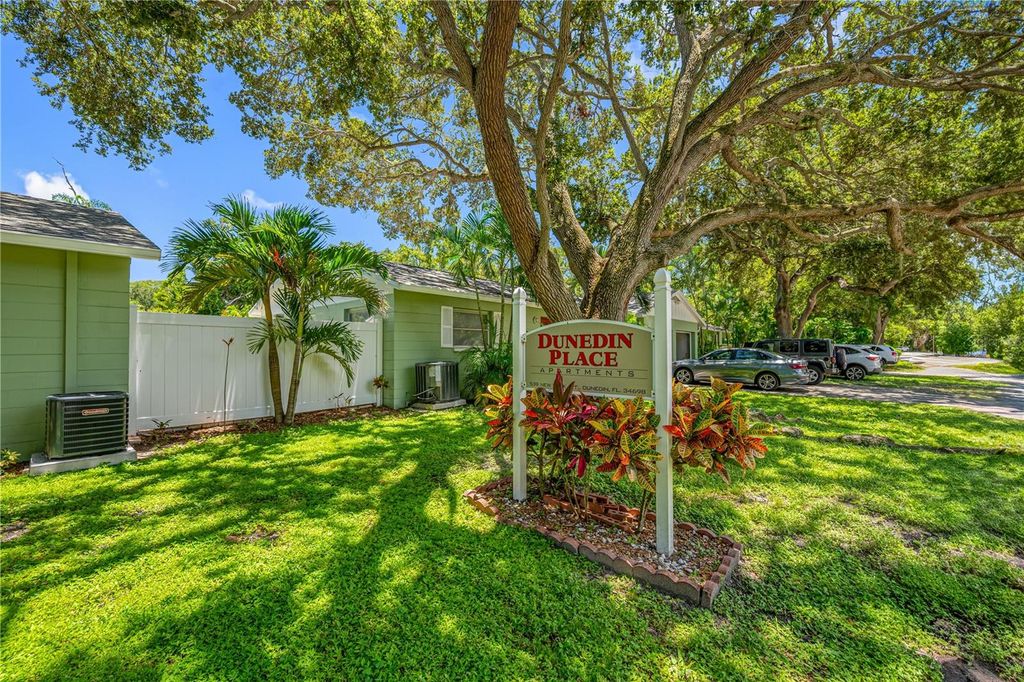 Photo of 539 New York Avenue, Dunedin, FL 34698 (MLS # TB8427777)