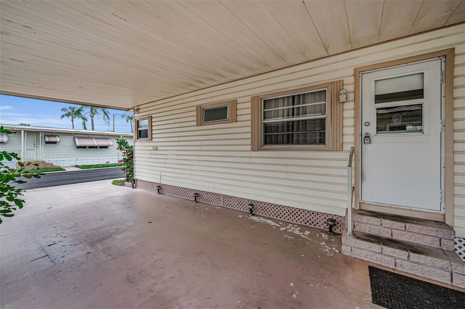 10539 TAHITIAN LANE 112