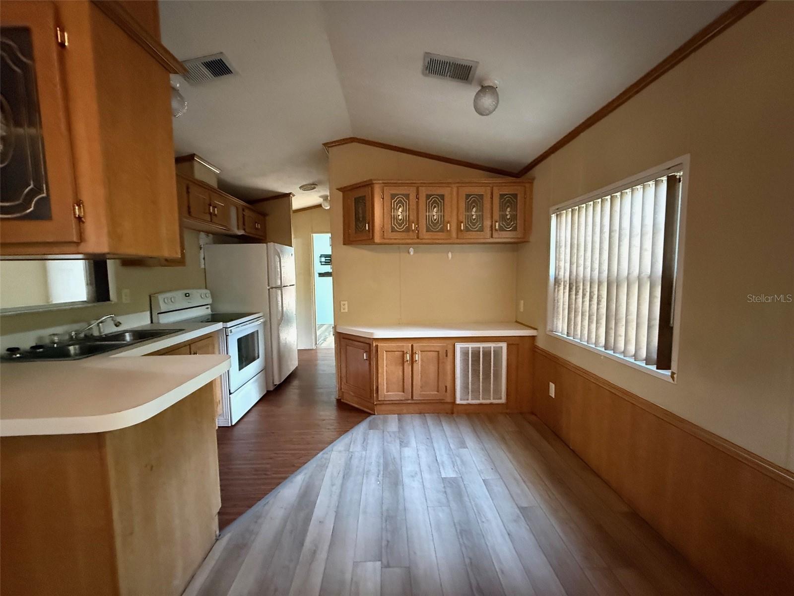YOGI BEARS JELLYSTONE PARK CONDO 02A - Residential Lease