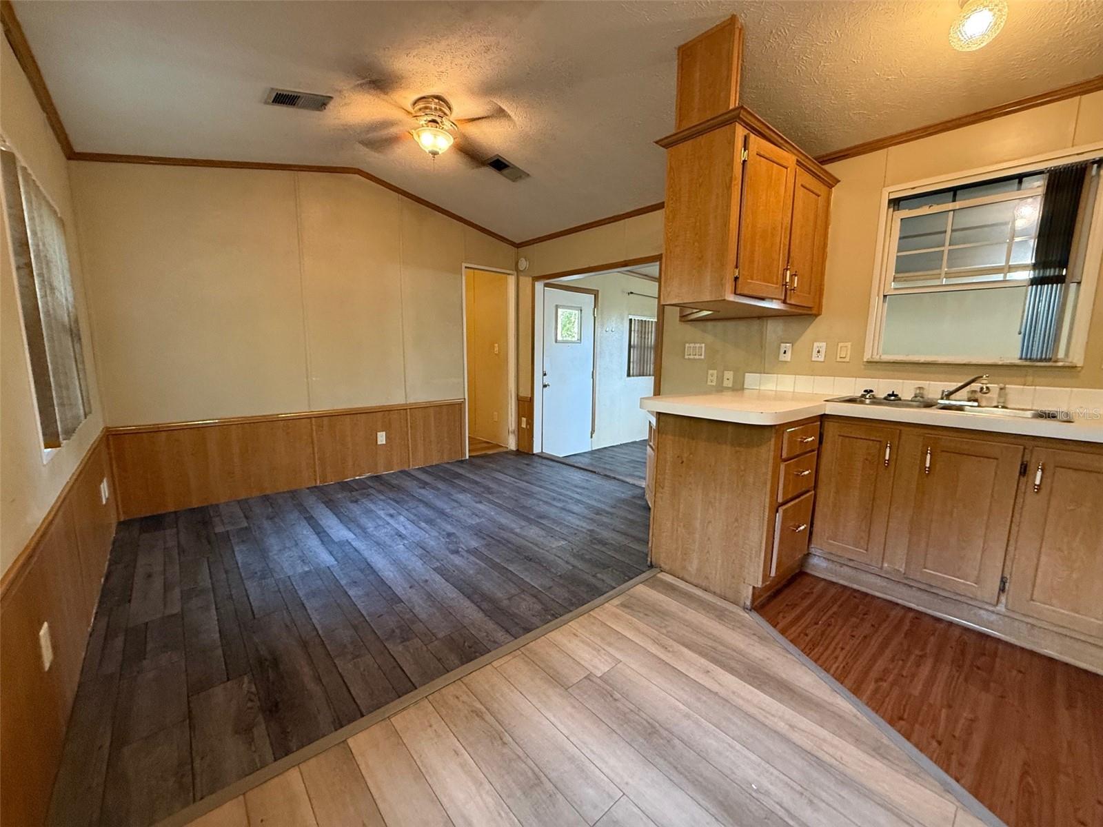YOGI BEARS JELLYSTONE PARK CONDO 02A - Residential Lease