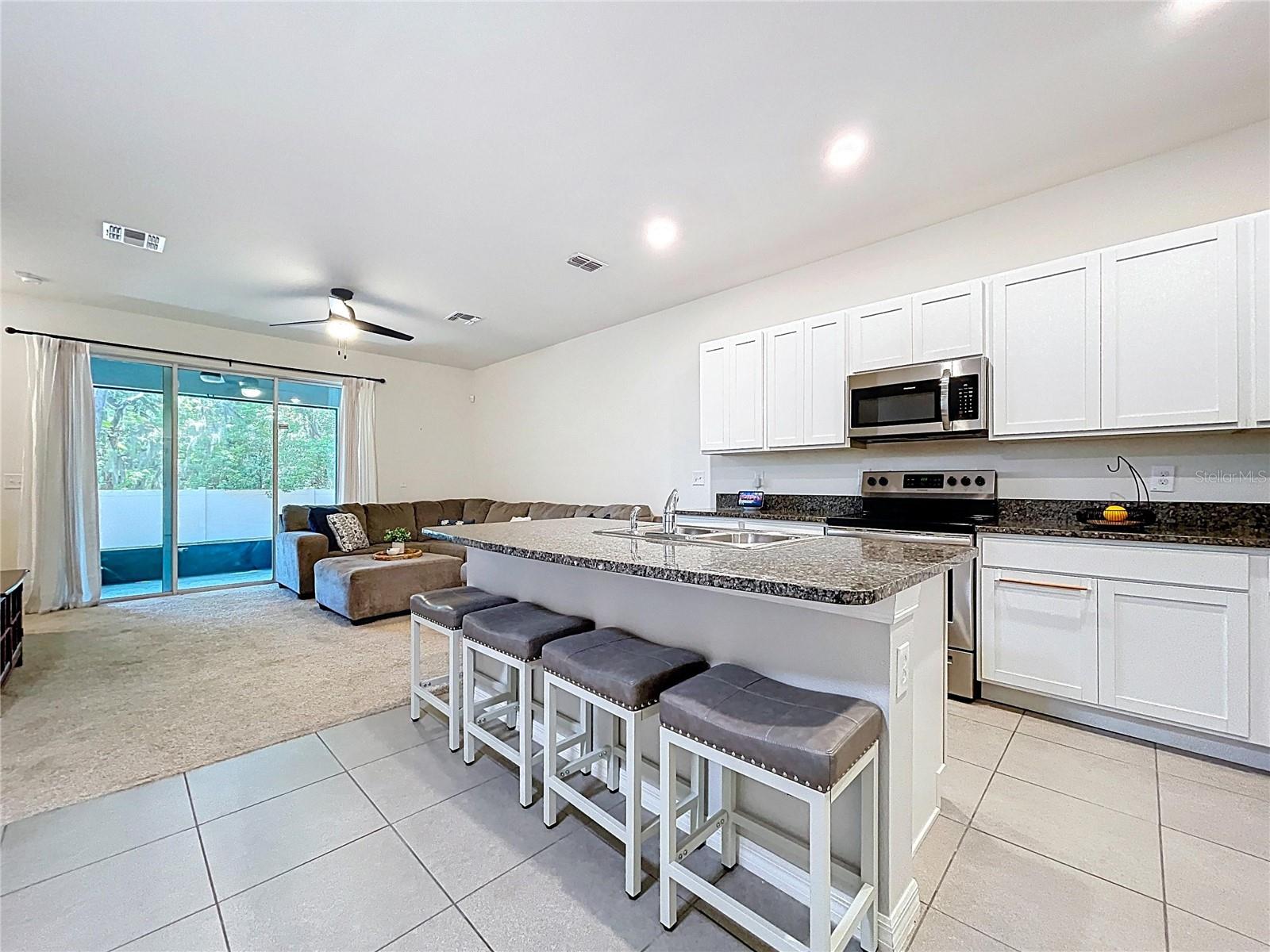 DISTRICT/BLOOMINGDALE - Residential