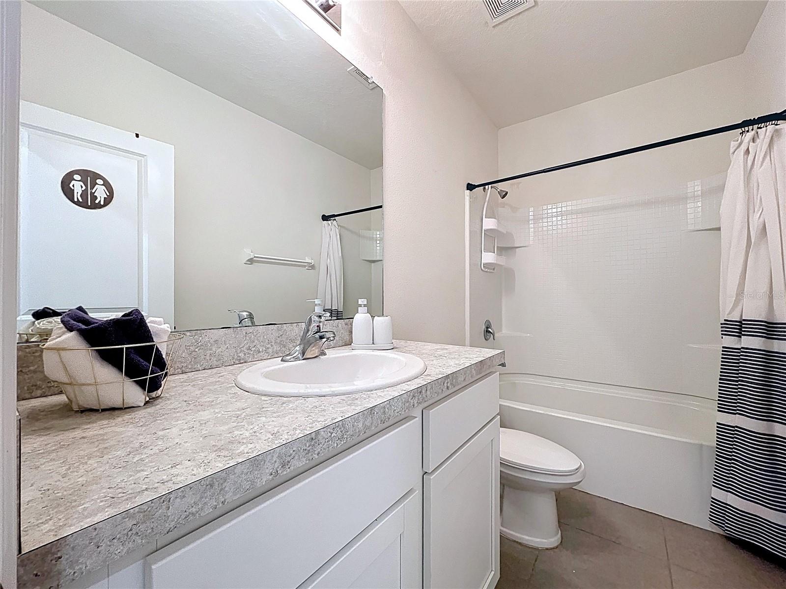 DISTRICT/BLOOMINGDALE - Residential