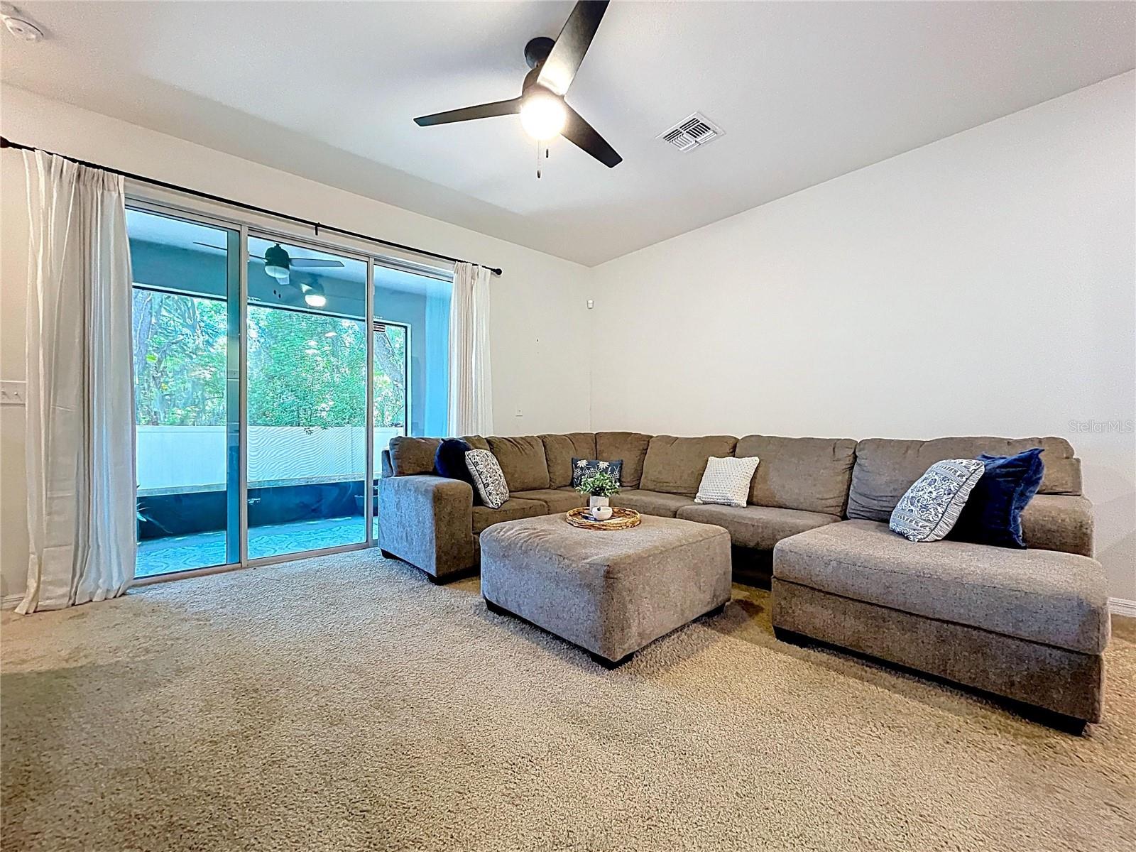 DISTRICT/BLOOMINGDALE - Residential