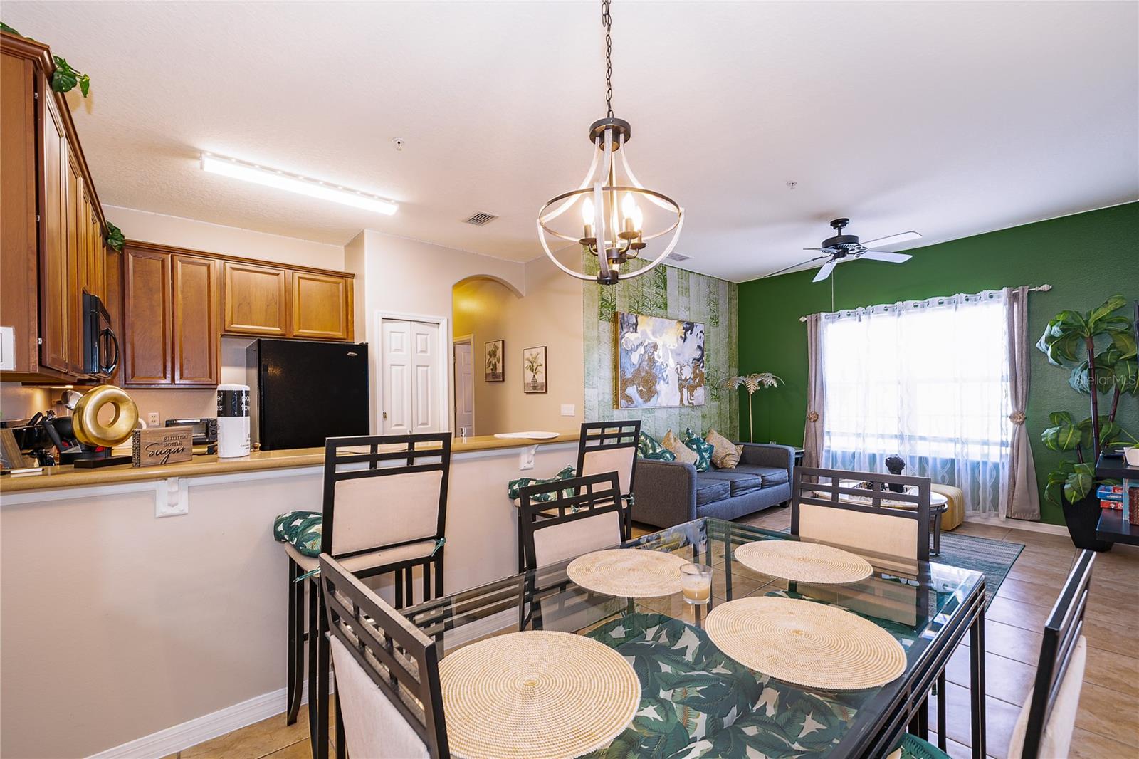 OAKWATER CONDO PH 15-19 - Residential