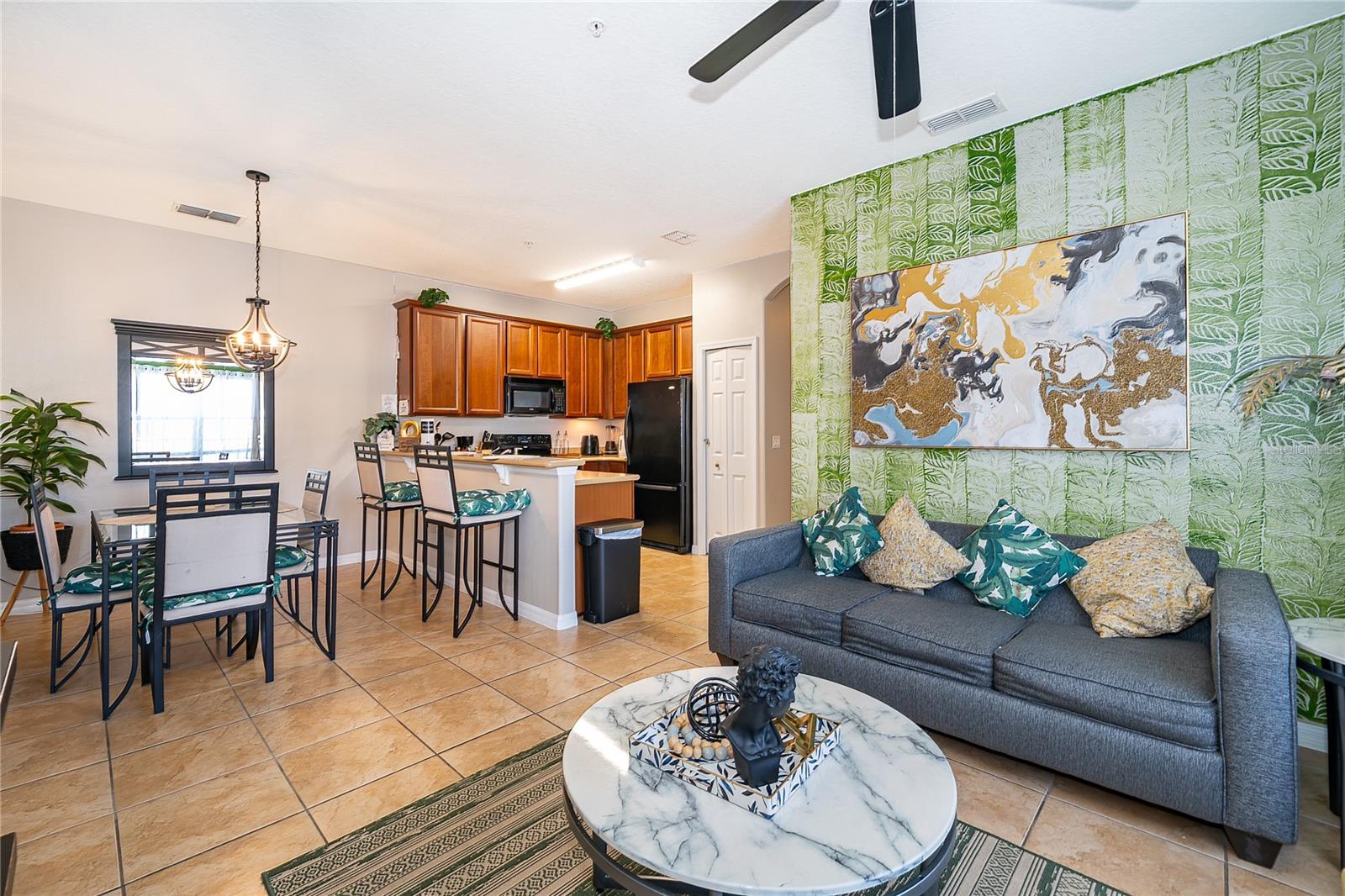 OAKWATER CONDO PH 15-19 - Residential