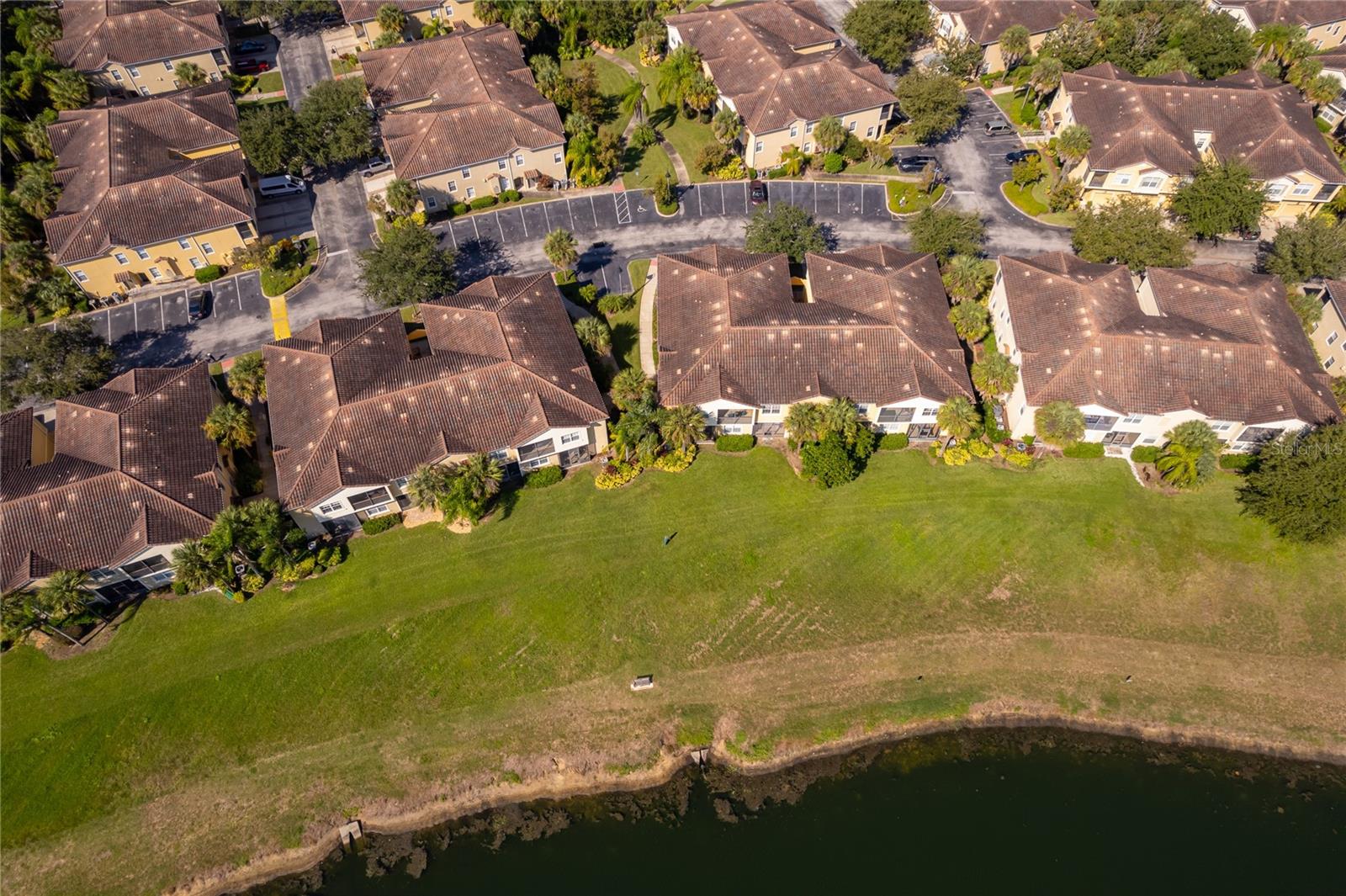 OAKWATER CONDO PH 15-19 - Residential