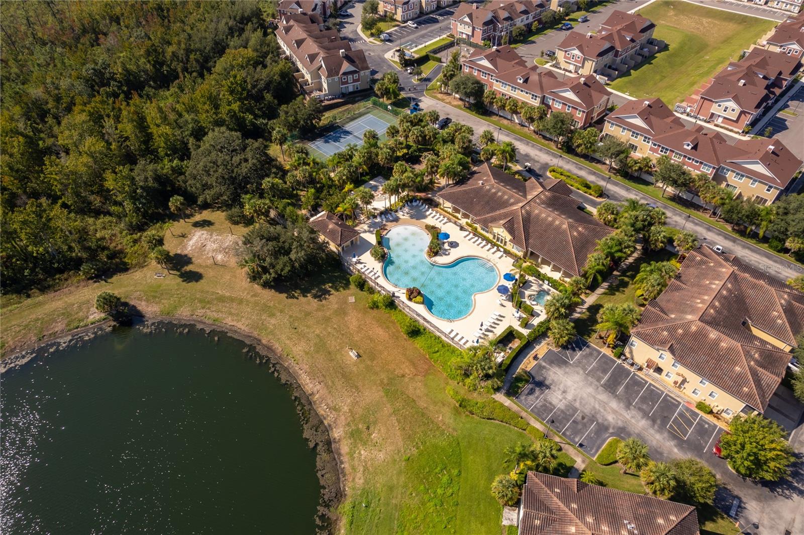 OAKWATER CONDO PH 15-19 - Residential