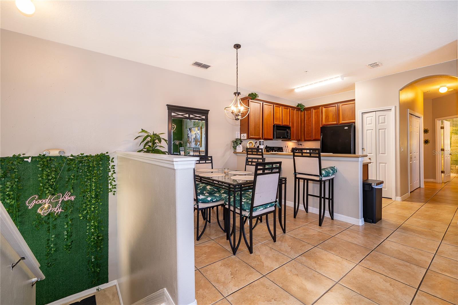 OAKWATER CONDO PH 15-19 - Residential