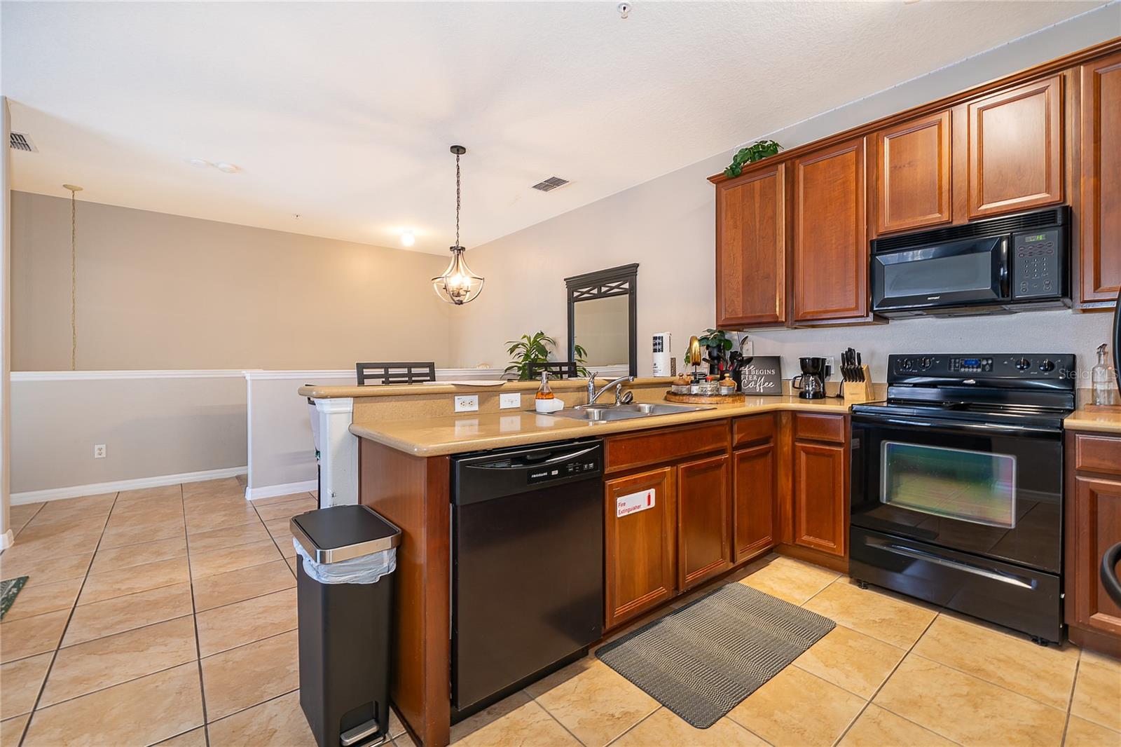 OAKWATER CONDO PH 15-19 - Residential