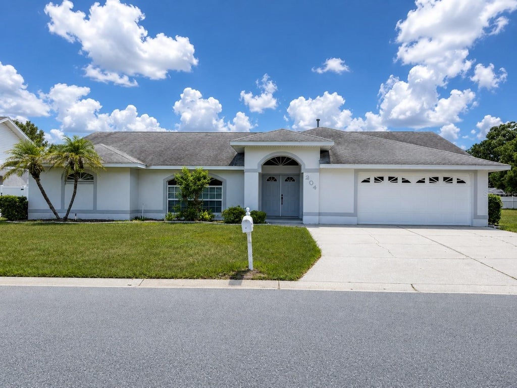 Photo of 204 Lake Mariam Court, Winter Haven, FL 33884 (MLS # L4964640)