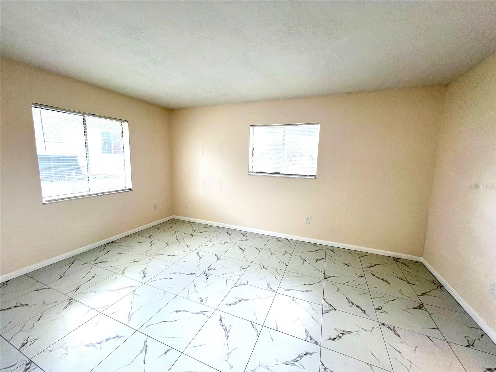 DELTONA LAKES UNIT 4 - Residential