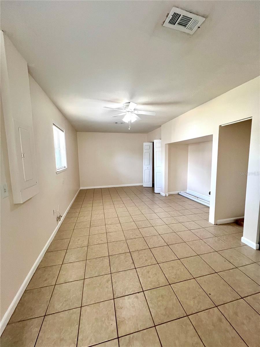 DELTONA LAKES UNIT 4 - Residential