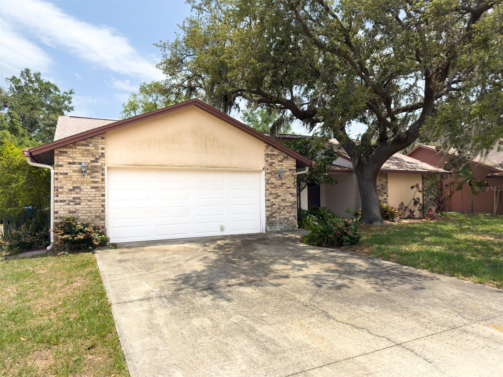 1228 RAINBROOK CIRCLE