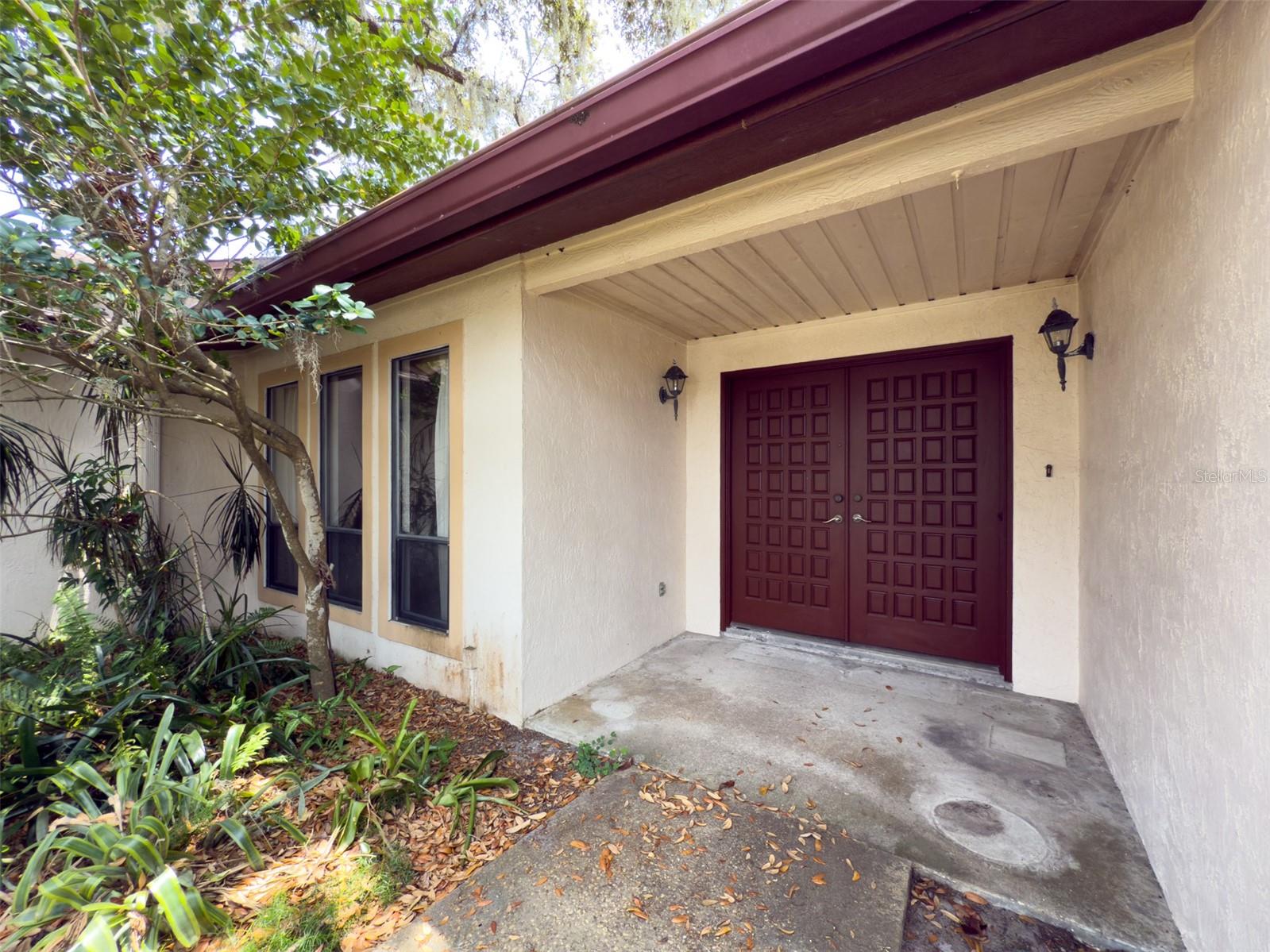 1228 RAINBROOK CIRCLE