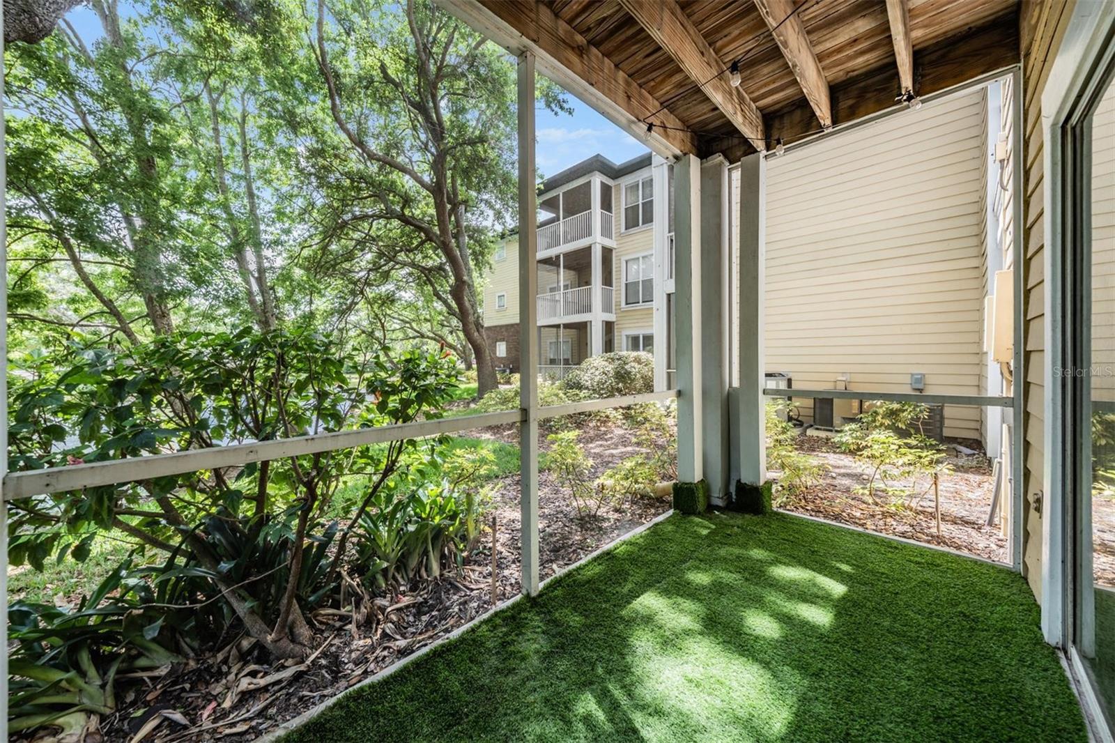 THE LANDINGS OF TAMPA A CONDOM - Residential