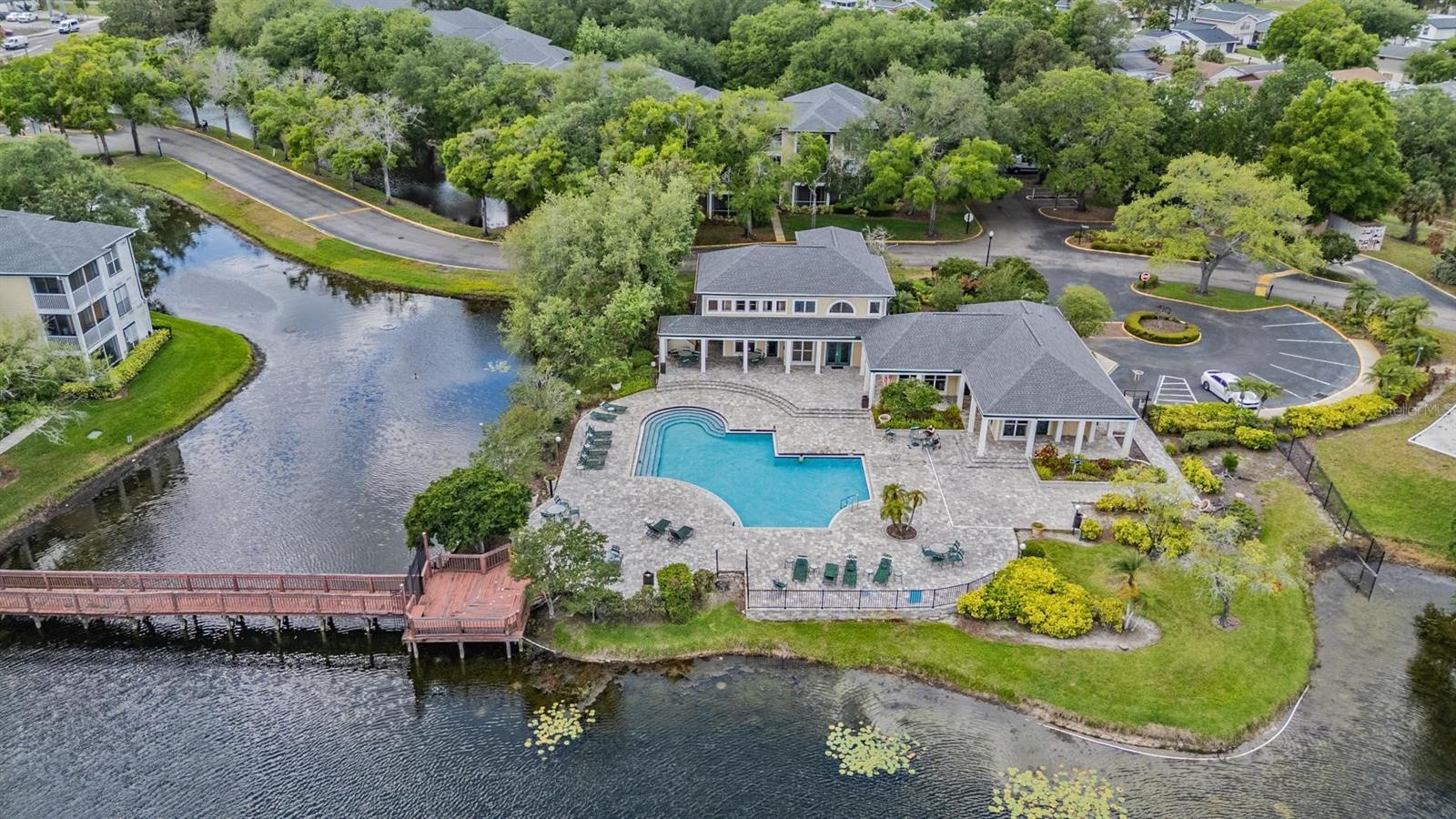 THE LANDINGS OF TAMPA A CONDOM - Residential