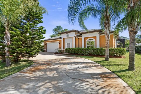 Photo of 46 Boxwood Ln, Palm Coast, FL 32137 (MLS # FC313884)