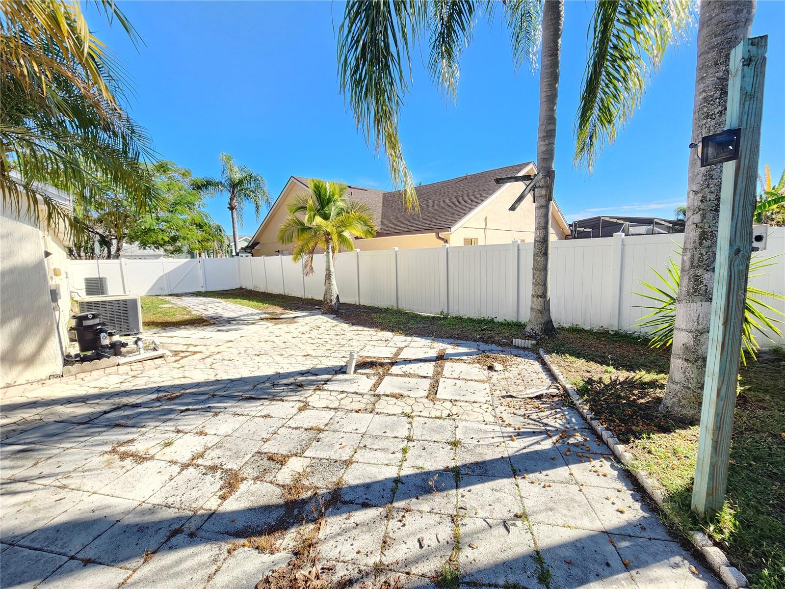 SOUTHCHASE - Residential Lease