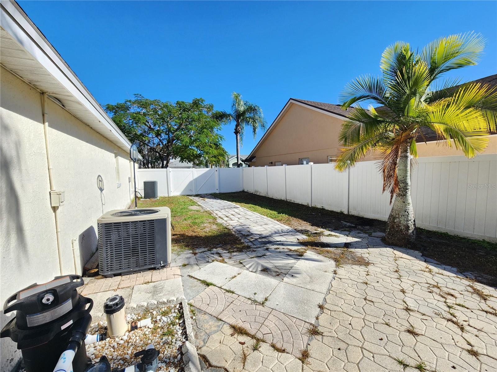 SOUTHCHASE - Residential Lease