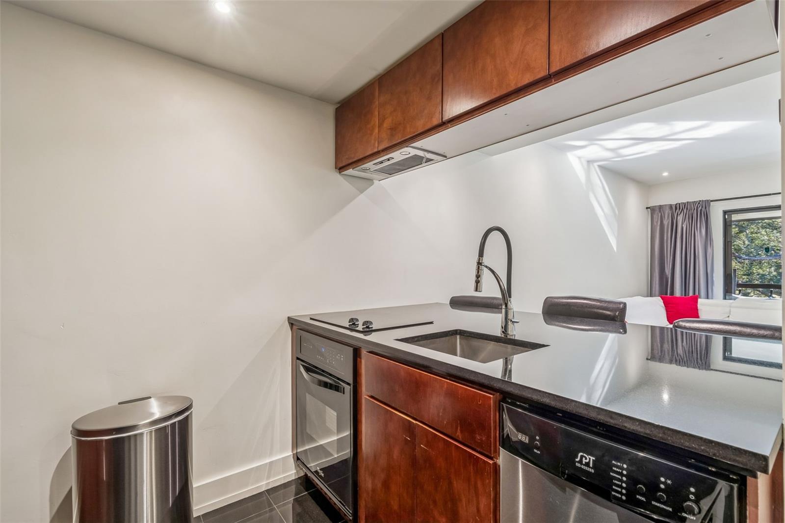 36750 US HIGHWAY 19 N 19306