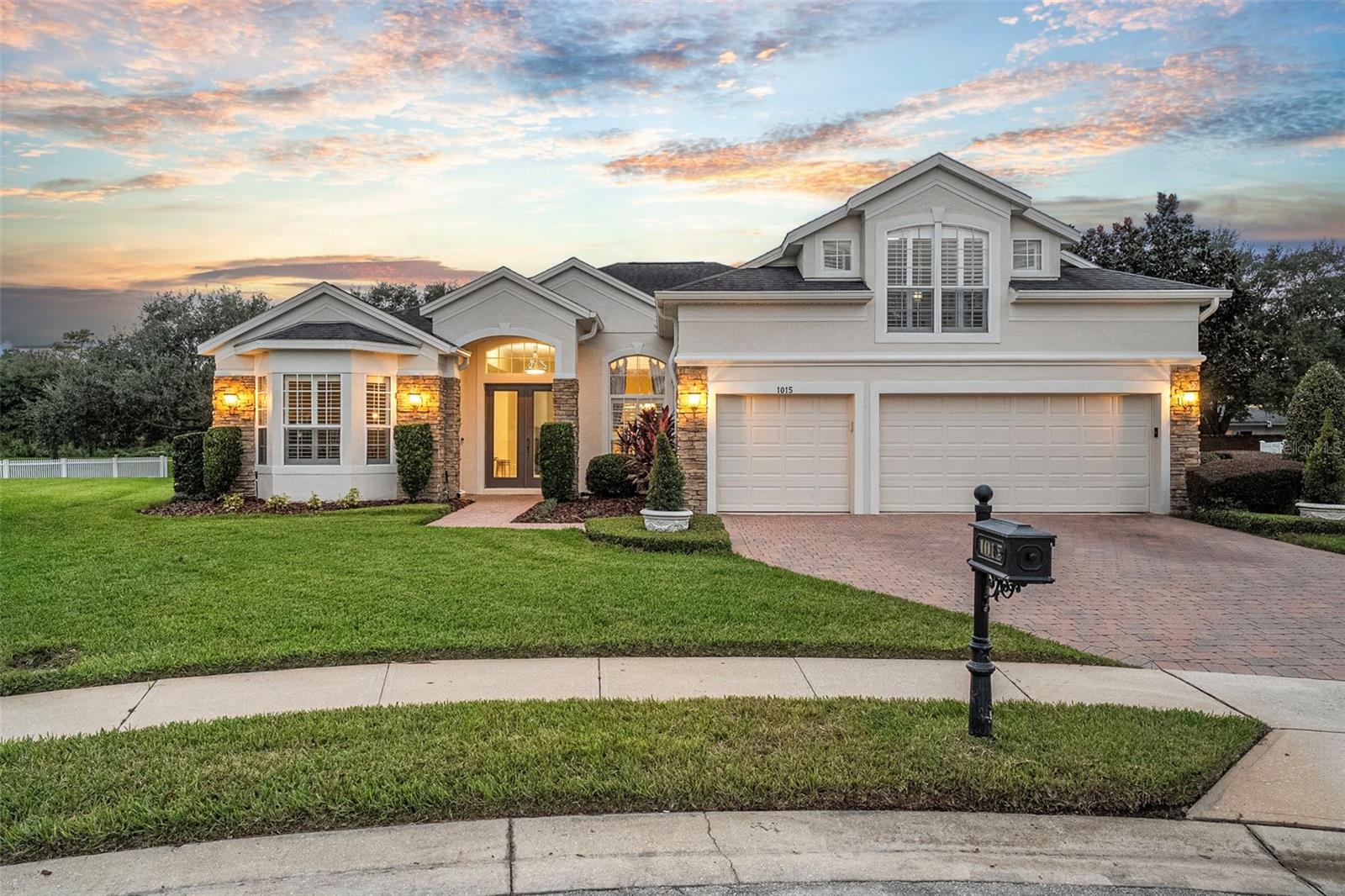 1015 PARASOL PLACE