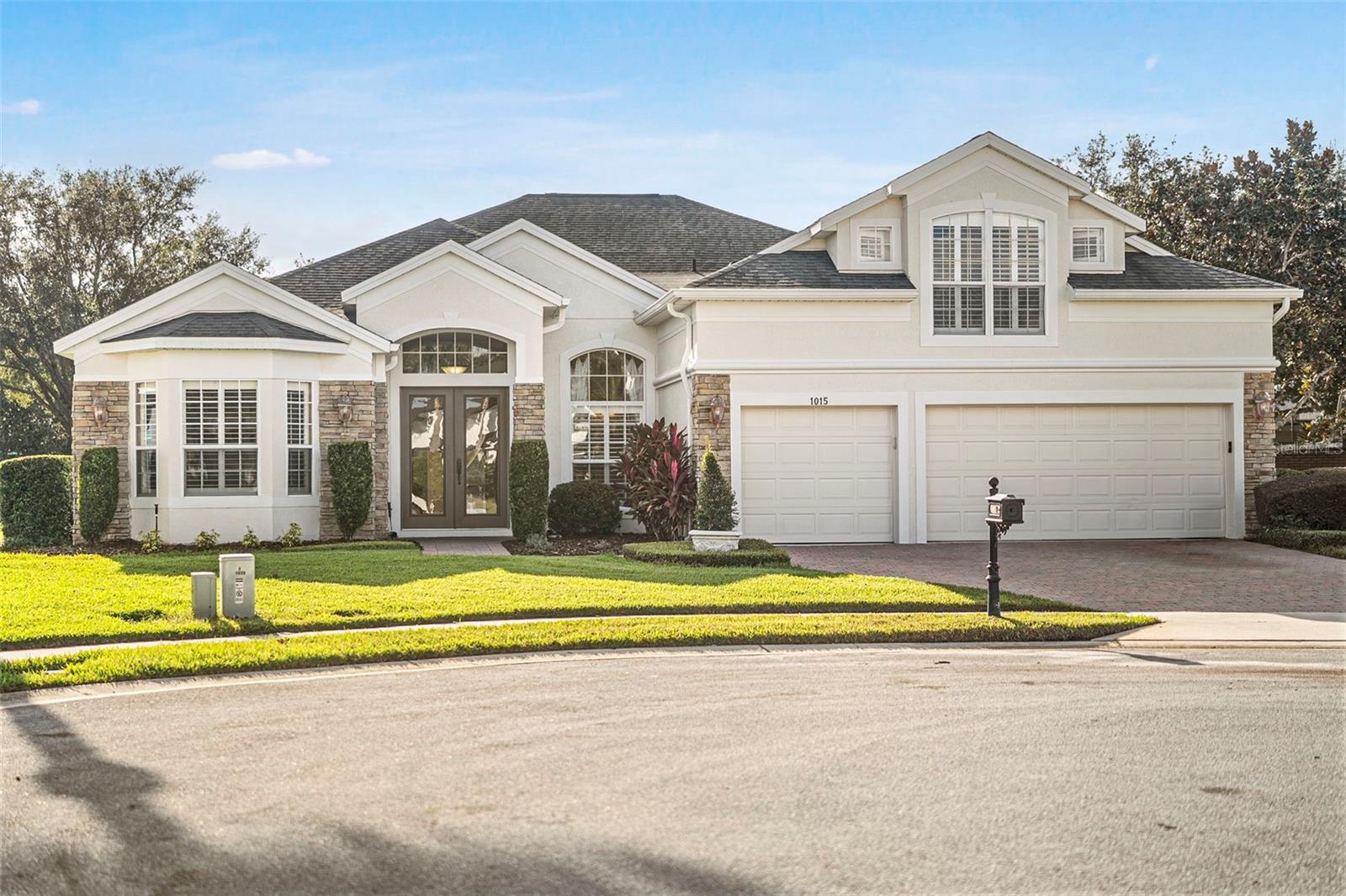 1015 PARASOL PLACE