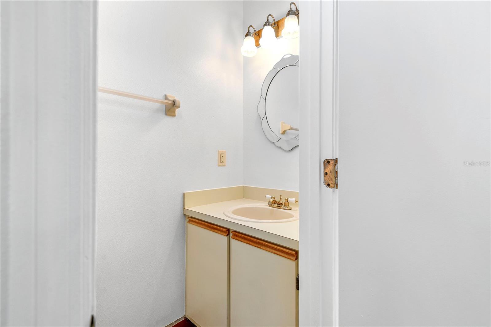 LAKEVIEW VILLAGE CONDO 10 - Residential