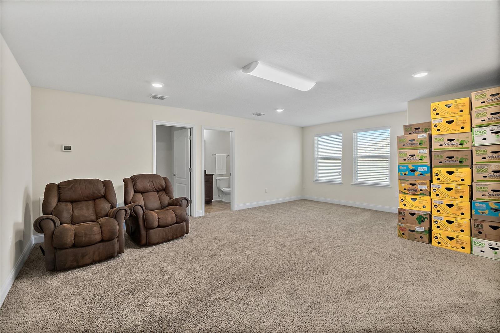 EAGLE LAKES - Residential