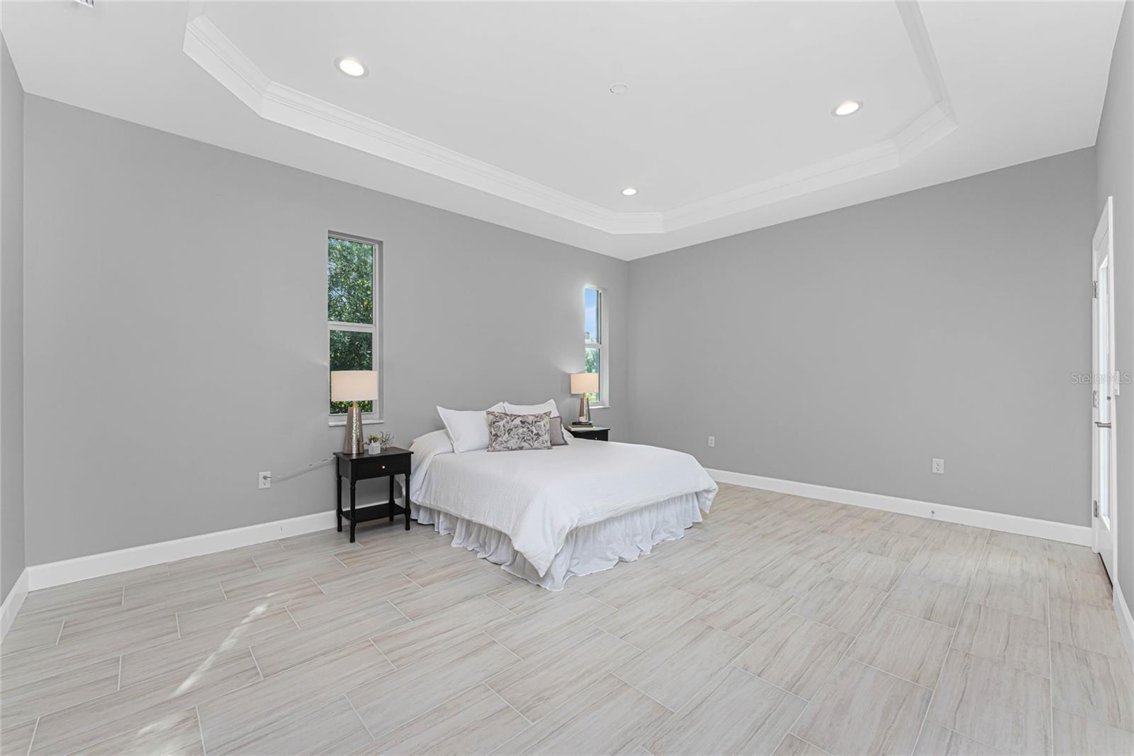 ROTONDA LAKES - Residential