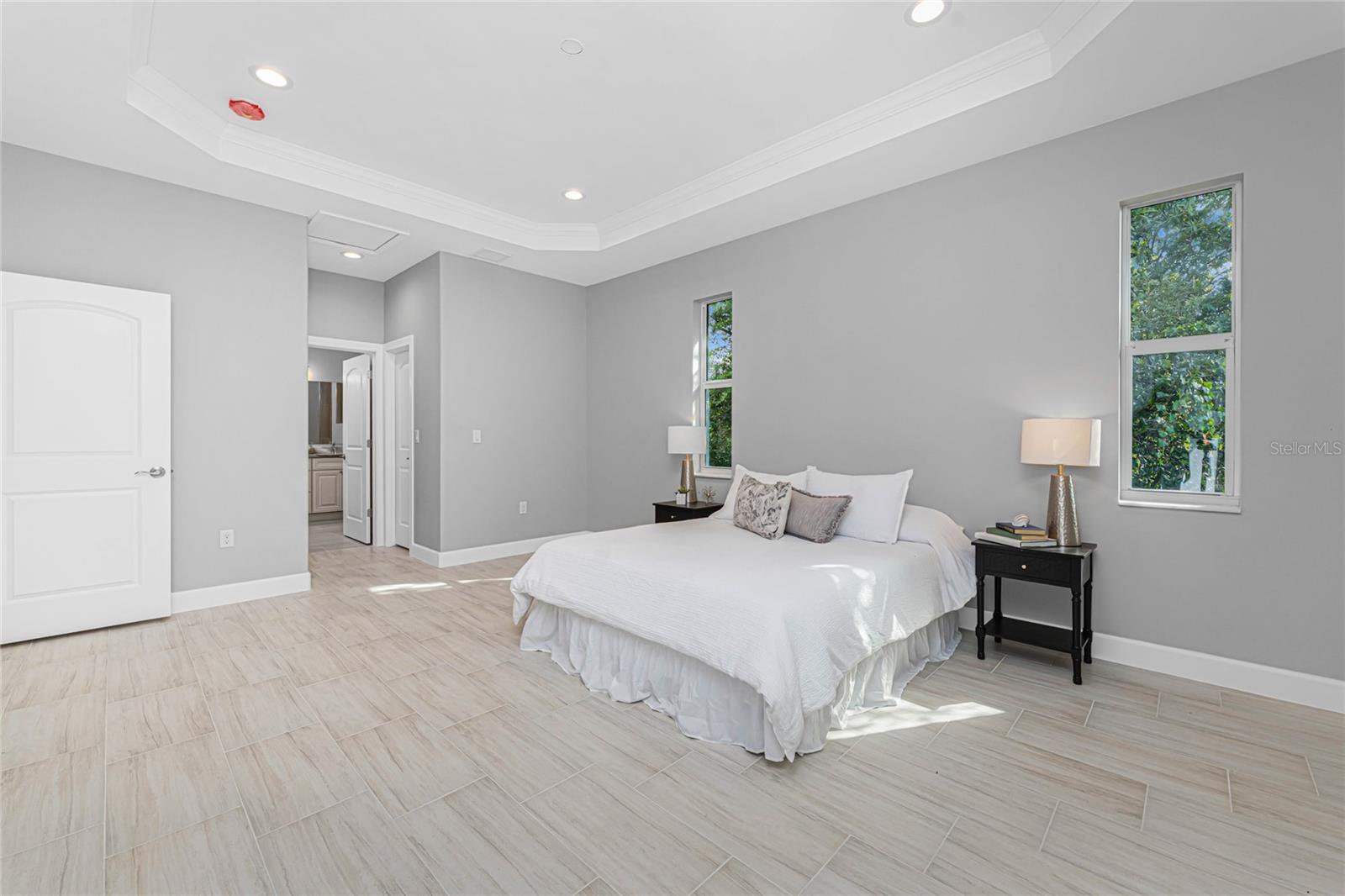 ROTONDA LAKES - Residential