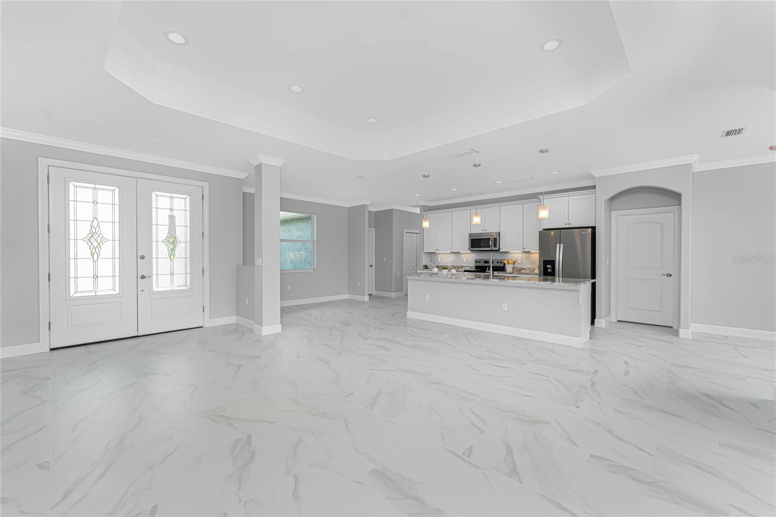 ROTONDA LAKES - Residential