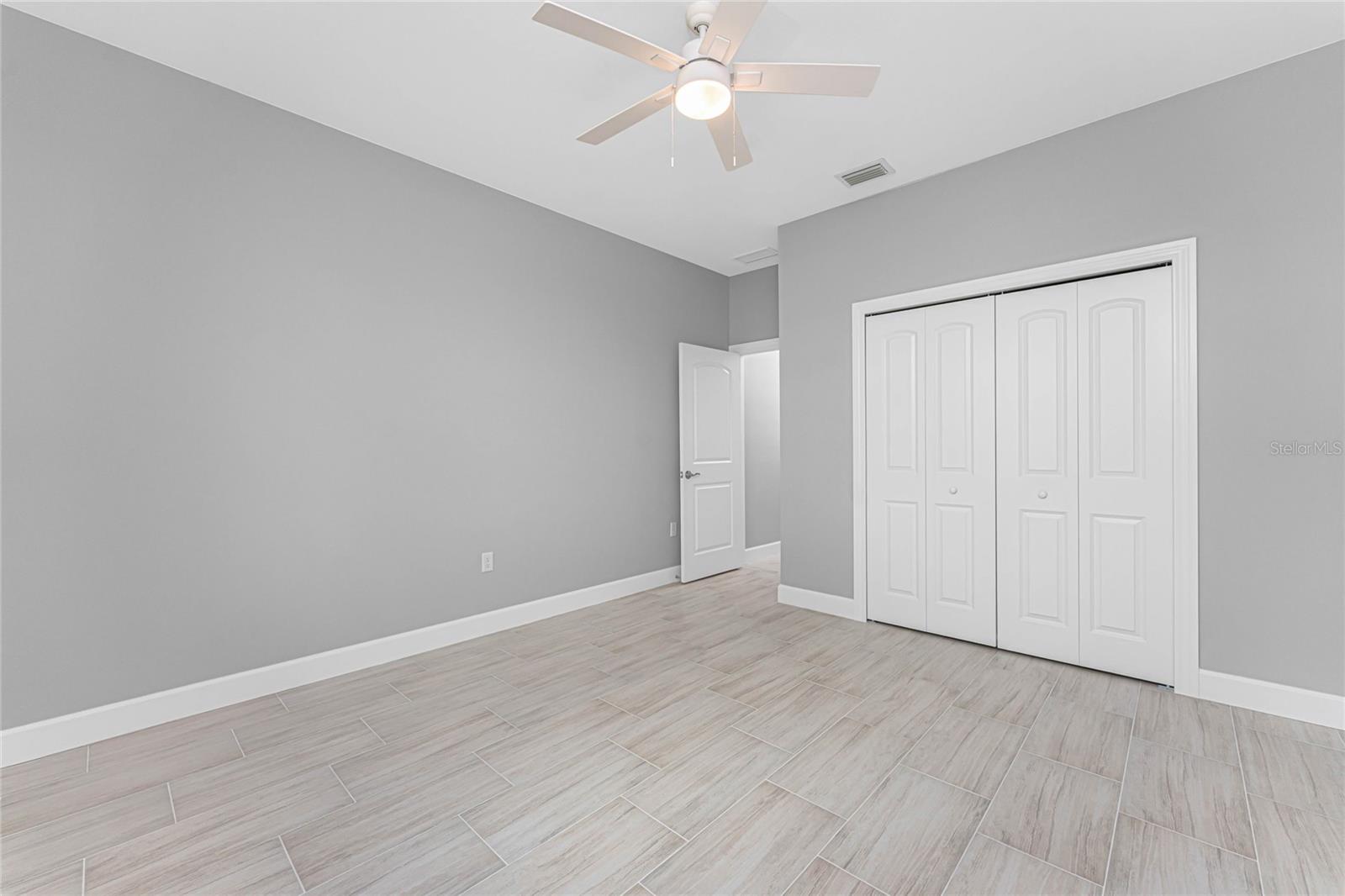 ROTONDA LAKES - Residential