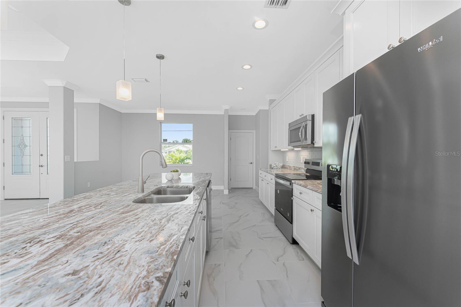 ROTONDA LAKES - Residential